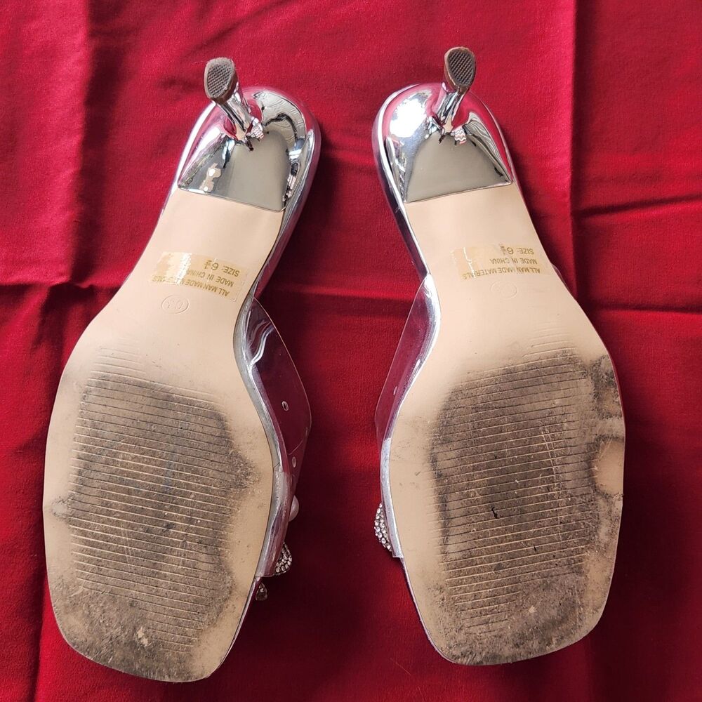 Wild Diva Silver/Clear PVC Kitten Heels Size 6.5 - Picture 7 of 7